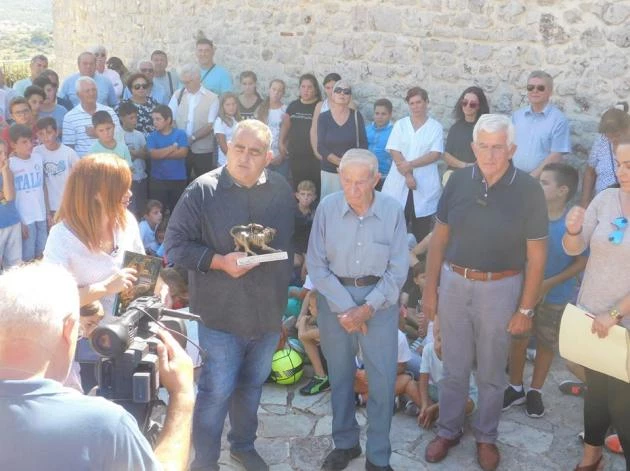 Ανατριχιαστικός φόρος τιμής στους άταφους ήρωες του 1940